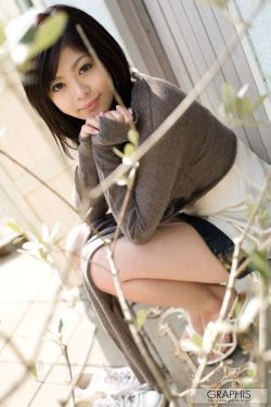 年轻漂亮的小姑子